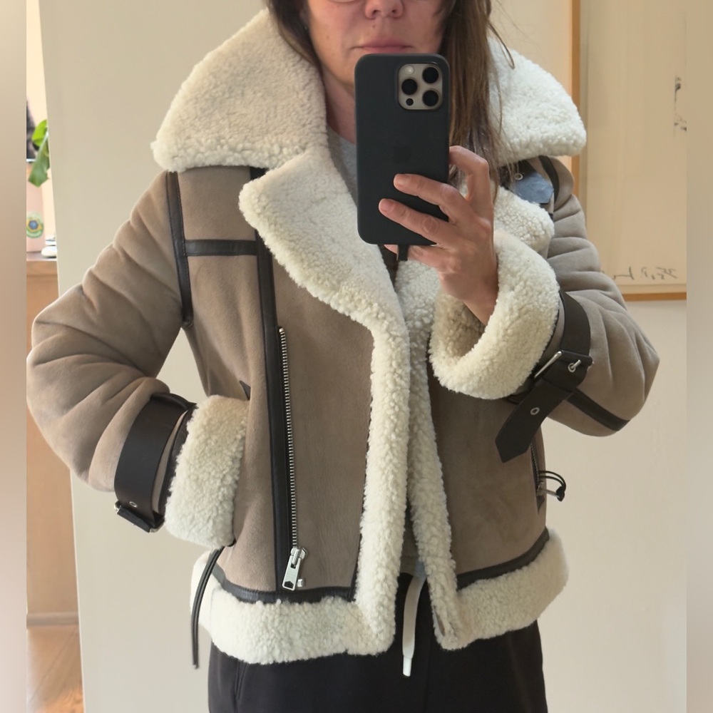 ALLSAINTS PRIYA SHEARLING JACKET TAUPE/ CHALK WHITE MEDIUM